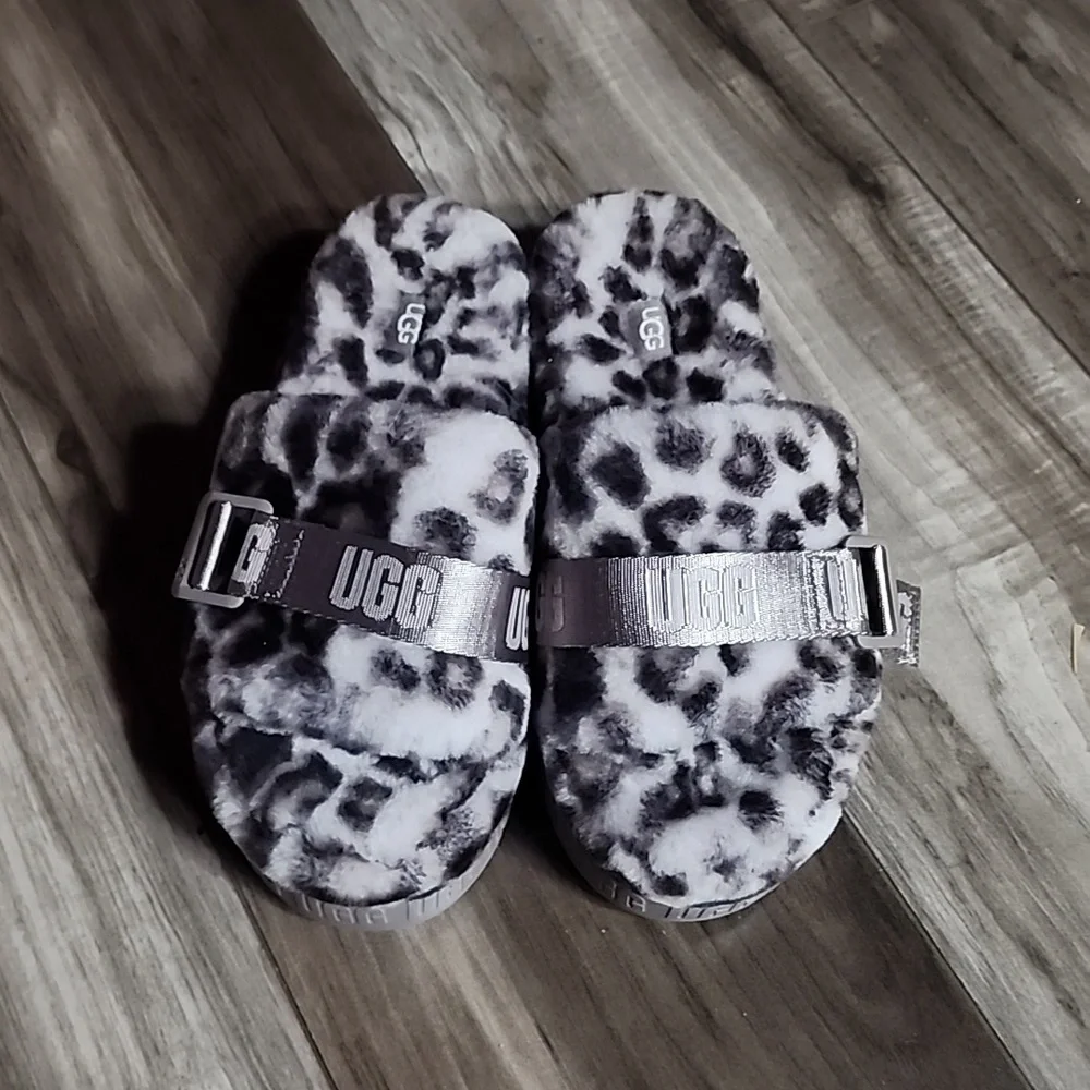 UGG Fluffita Fur Platform Slide Sandals Panther Print Sheepskin Adjustable - Picture 1 of 5